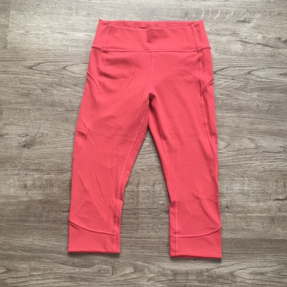 Lululemon - In Movement Crop Everlux 19” - Vintage Rose - Picture 3 of 9